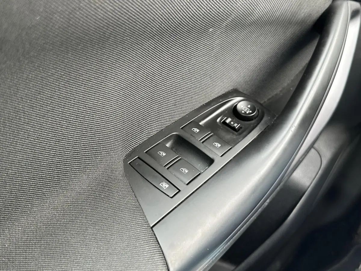 1.4 Turbo Business+ Clima Cruise Navi LED 150PK