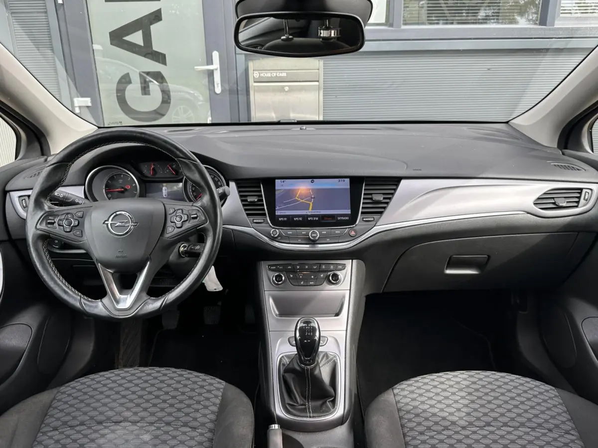 1.4 Turbo Business+ Clima Cruise Navi LED 150PK