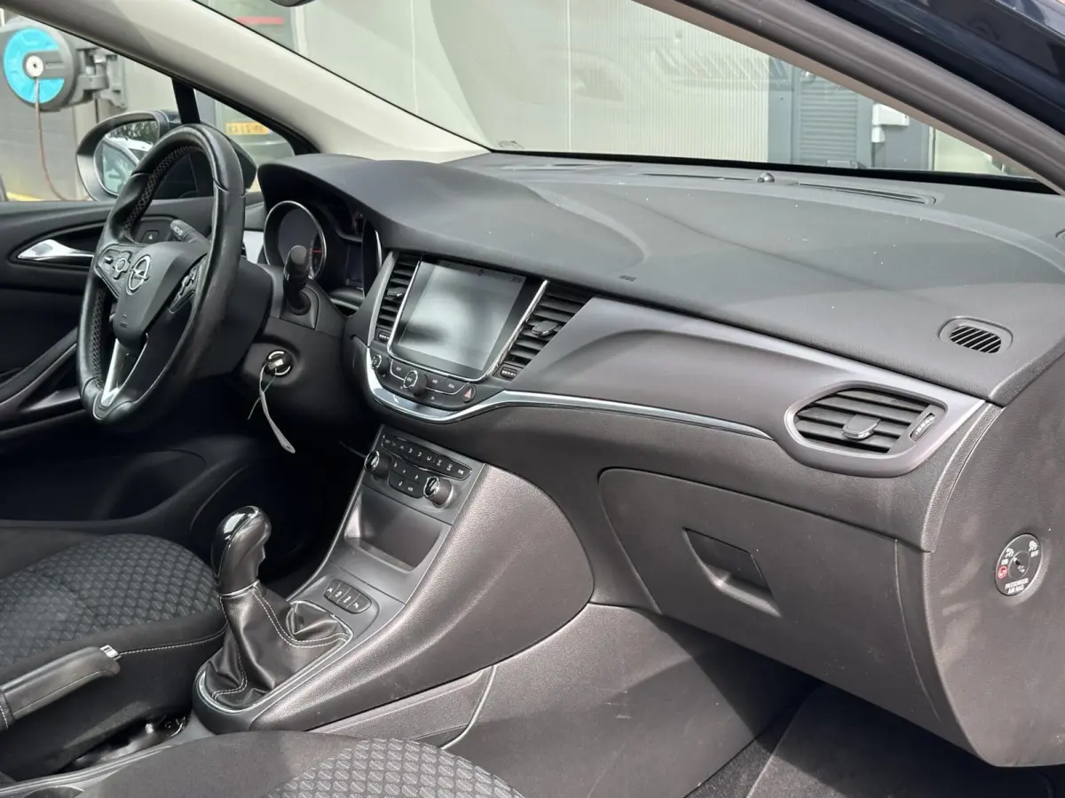 1.4 Turbo Business+ Clima Cruise Navi LED 150PK