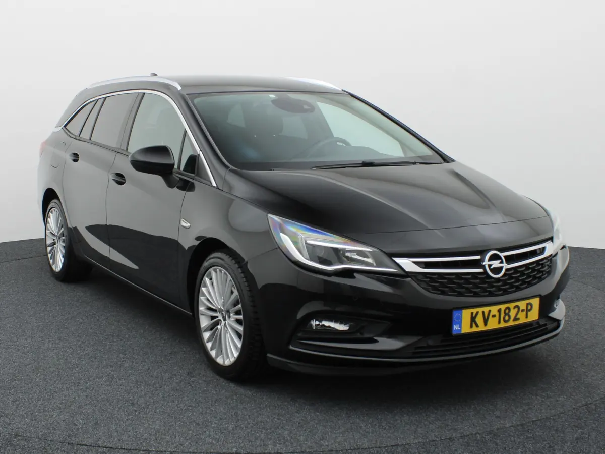 1.0 Business+ | Trekhaak | Apple Carplay/ Android Auto | AGR-stoelen | 17'' | Prijs Rijklaar!!