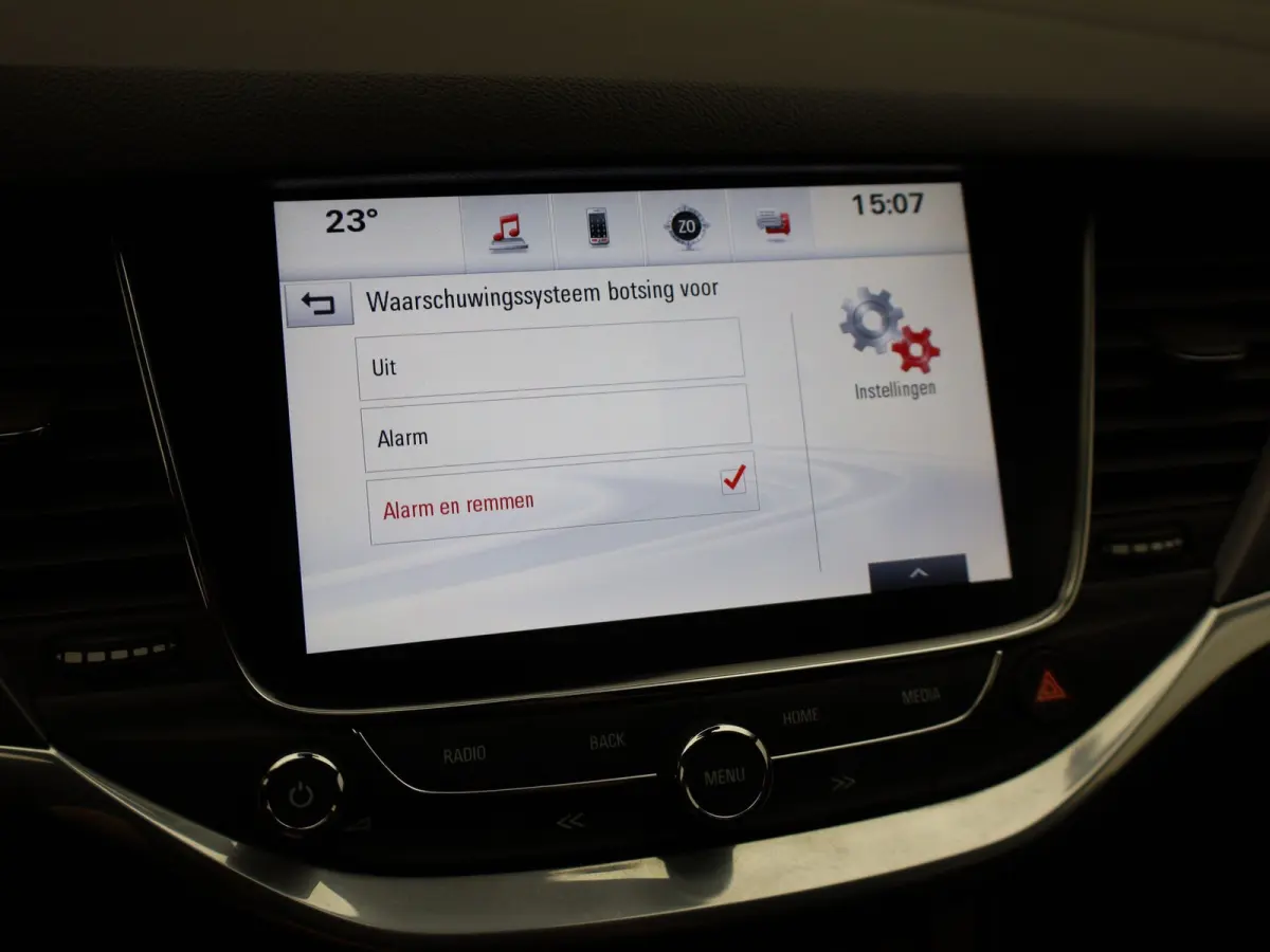 1.0 Business+ | Trekhaak | Apple Carplay/ Android Auto | AGR-stoelen | 17'' | Prijs Rijklaar!!