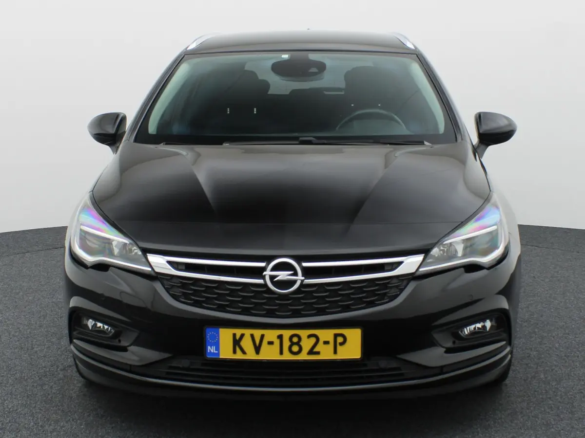 1.0 Business+ | Trekhaak | Apple Carplay/ Android Auto | AGR-stoelen | 17'' | Prijs Rijklaar!!