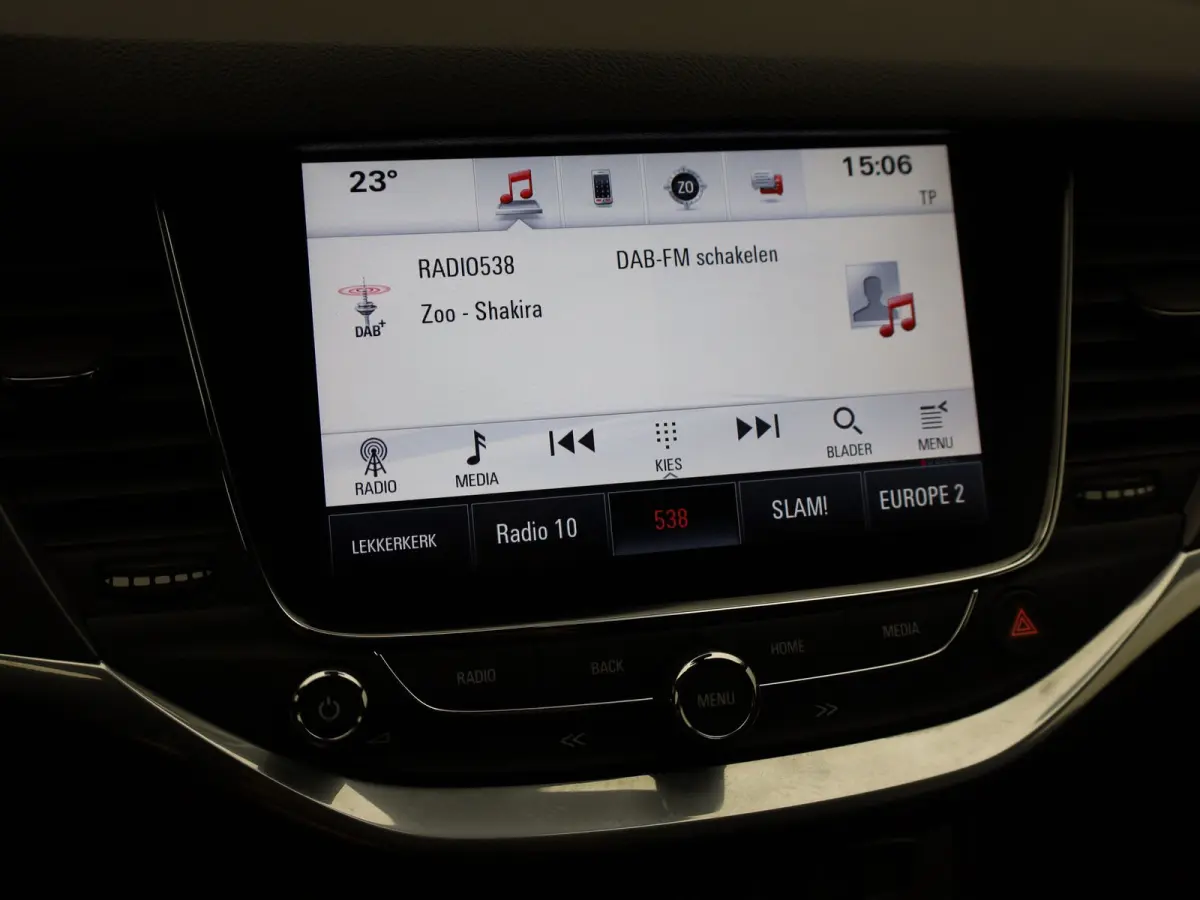 1.0 Business+ | Trekhaak | Apple Carplay/ Android Auto | AGR-stoelen | 17'' | Prijs Rijklaar!!