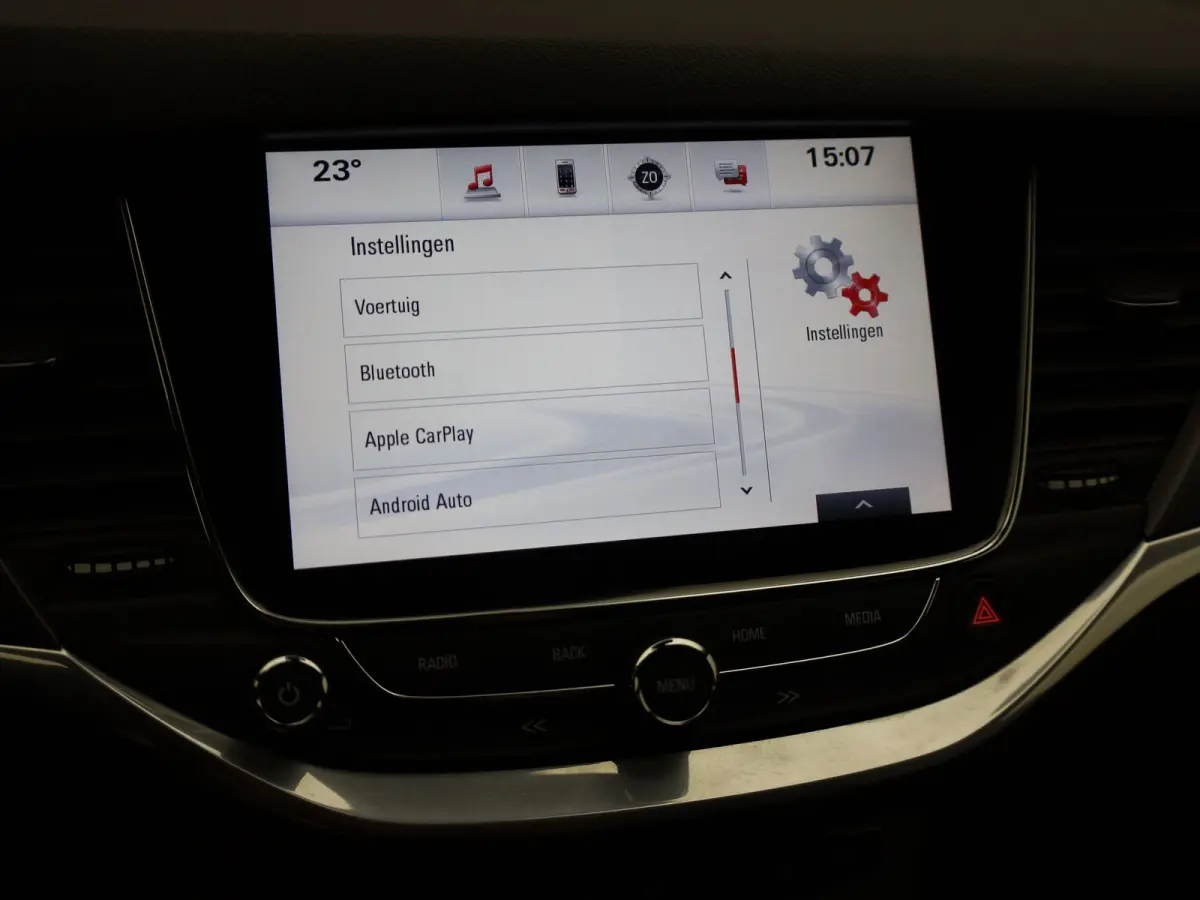 1.0 Business+ | Trekhaak | Apple Carplay/ Android Auto | AGR-stoelen | 17'' | Prijs Rijklaar!!
