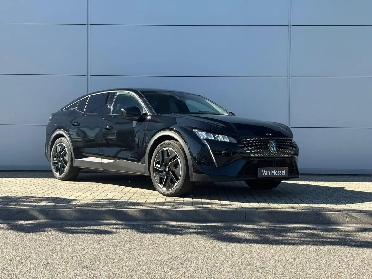 1.6 HYbrid 225 EAT8 Allure Avantage | 360 camera | Draadloze Apple Carplay/Android Auto | Stoelverwarming