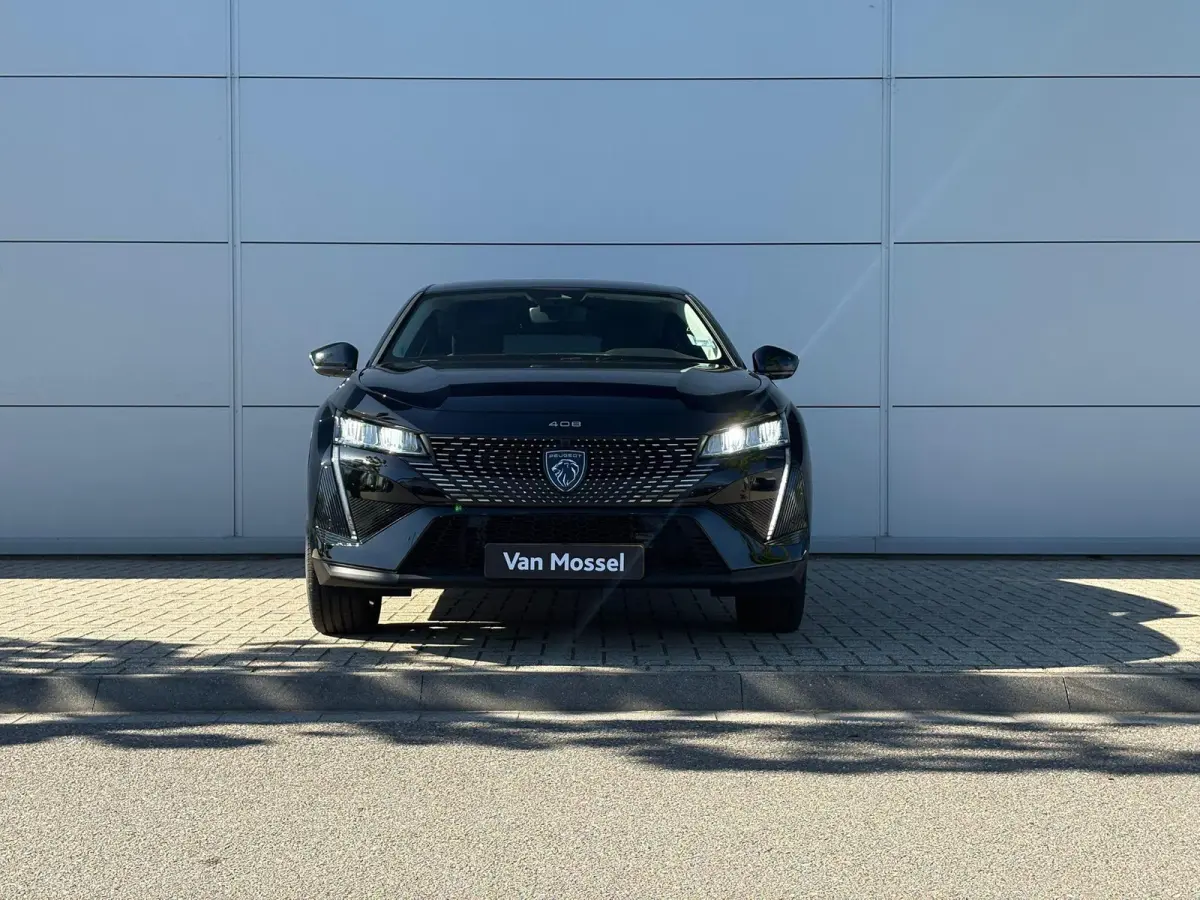 1.6 HYbrid 225 EAT8 Allure Avantage | 360 camera | Draadloze Apple Carplay/Android Auto | Stoelverwarming