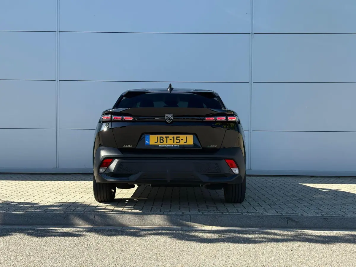 1.6 HYbrid 225 EAT8 Allure Avantage | 360 camera | Draadloze Apple Carplay/Android Auto | Stoelverwarming