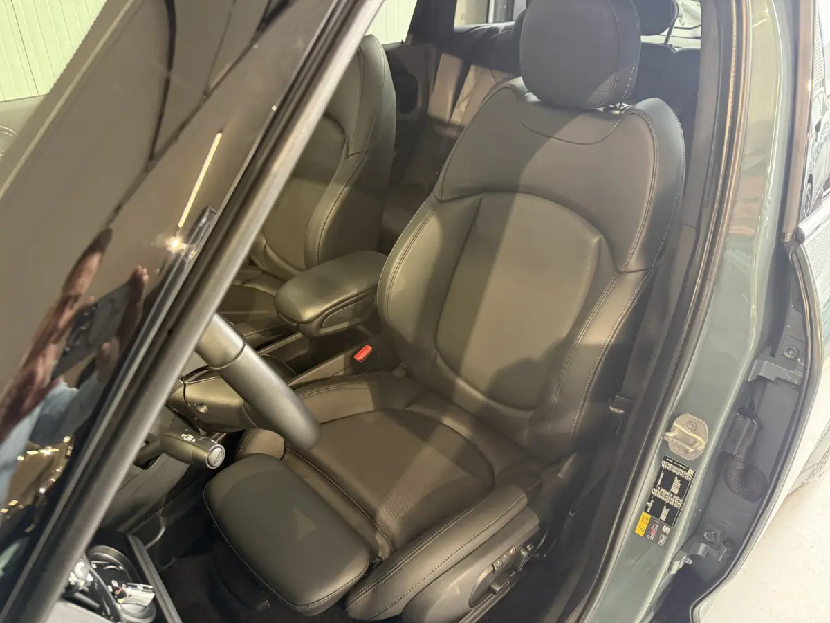 1.5 Cooper ALL4 Pano/Leder/H&K/Camera