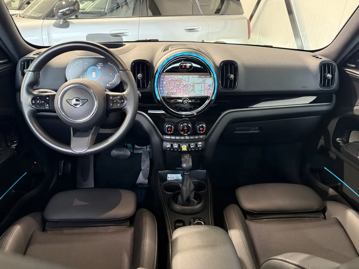 1.5 Cooper ALL4 Pano/Leder/H&K/Camera