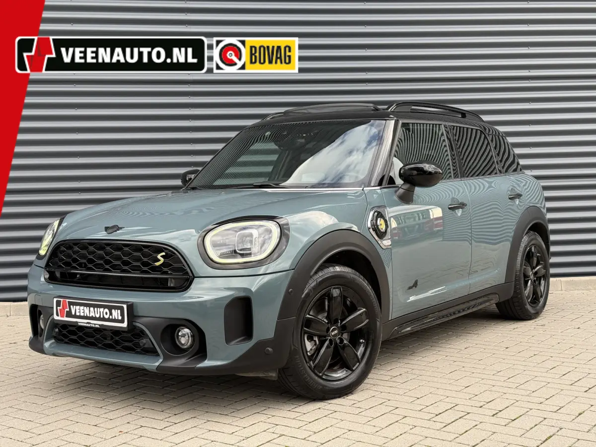 1.5 Cooper ALL4 Pano/Leder/H&K/Camera