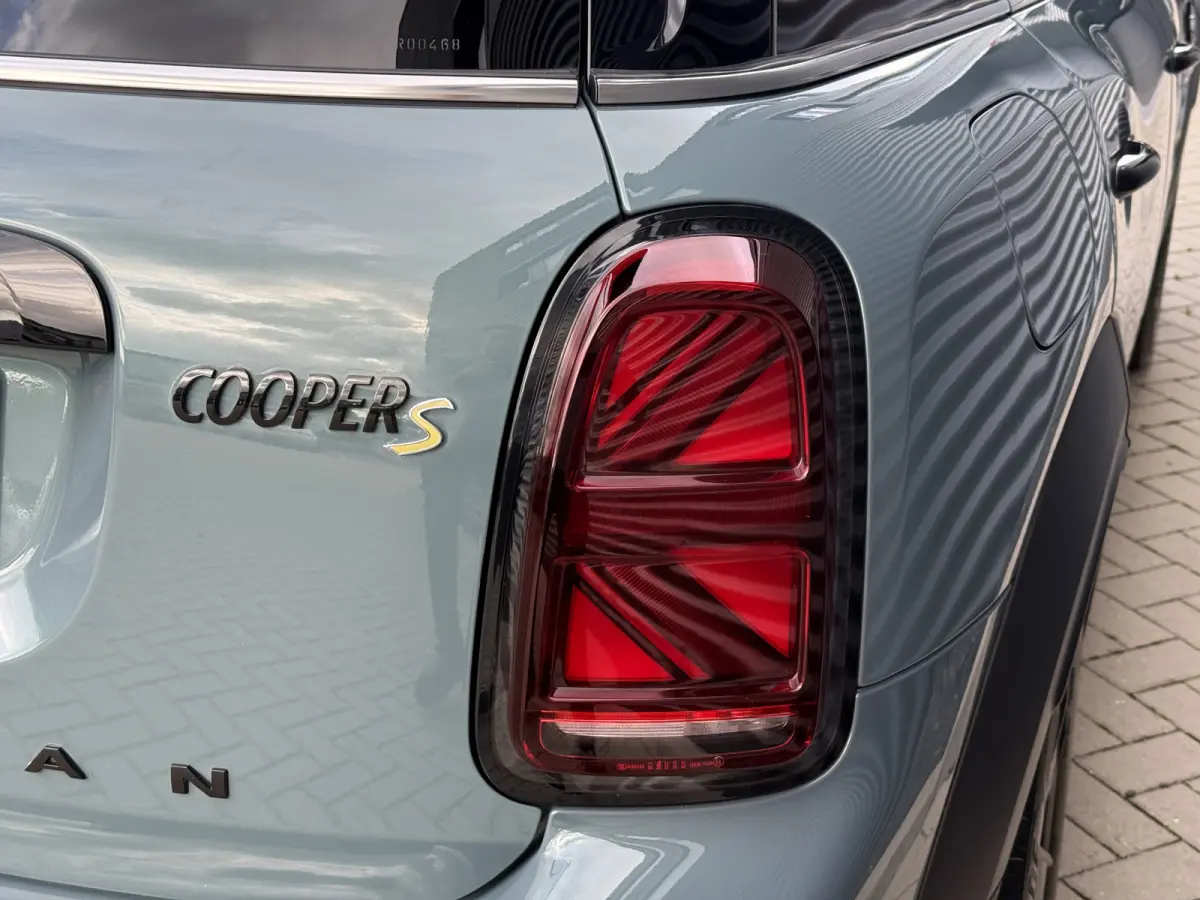 1.5 Cooper ALL4 Pano/Leder/H&K/Camera