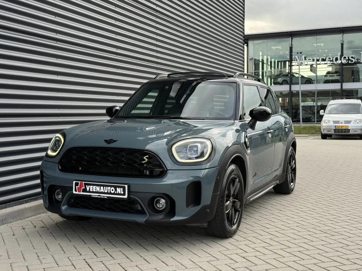 1.5 Cooper ALL4 Pano/Leder/H&K/Camera