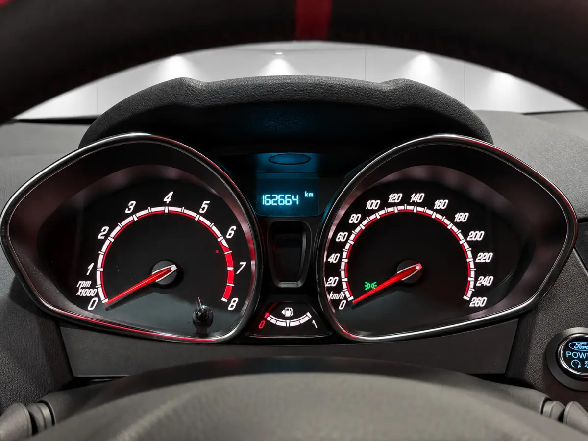 1.6 ST2 LED/NAVI/CRUISE/RECARO/MAXTON/MILTEK/CAMERA/PDC/DISTR+W-POMP-VV/STOELVERWARMING