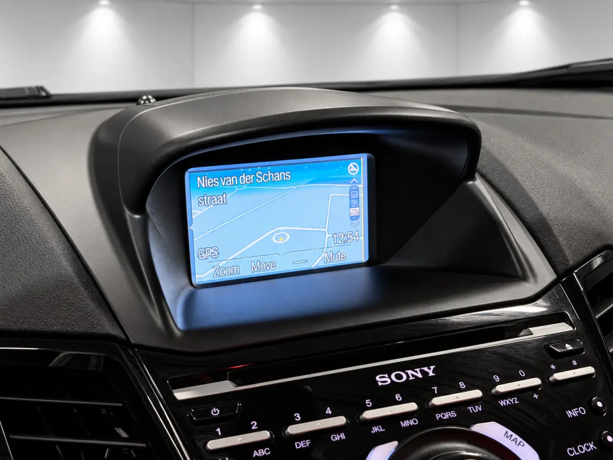 1.6 ST2 LED/NAVI/CRUISE/RECARO/MAXTON/MILTEK/CAMERA/PDC/DISTR+W-POMP-VV/STOELVERWARMING