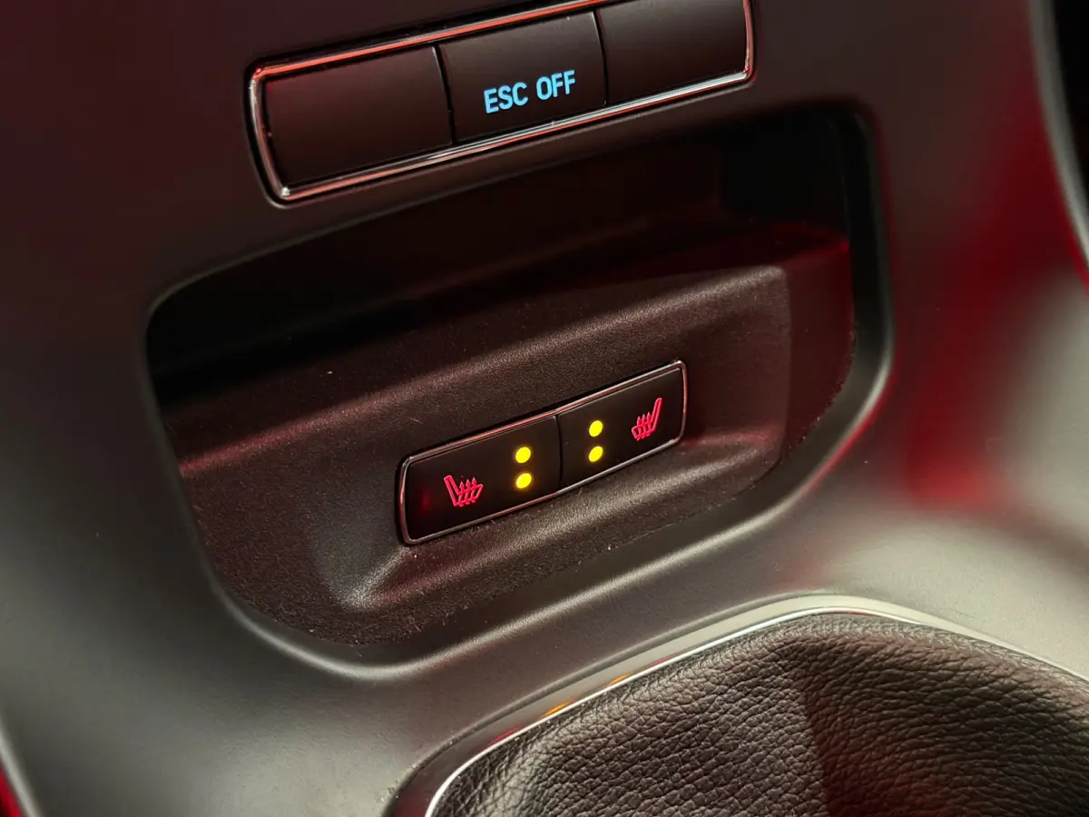 1.6 ST2 LED/NAVI/CRUISE/RECARO/MAXTON/MILTEK/CAMERA/PDC/DISTR+W-POMP-VV/STOELVERWARMING