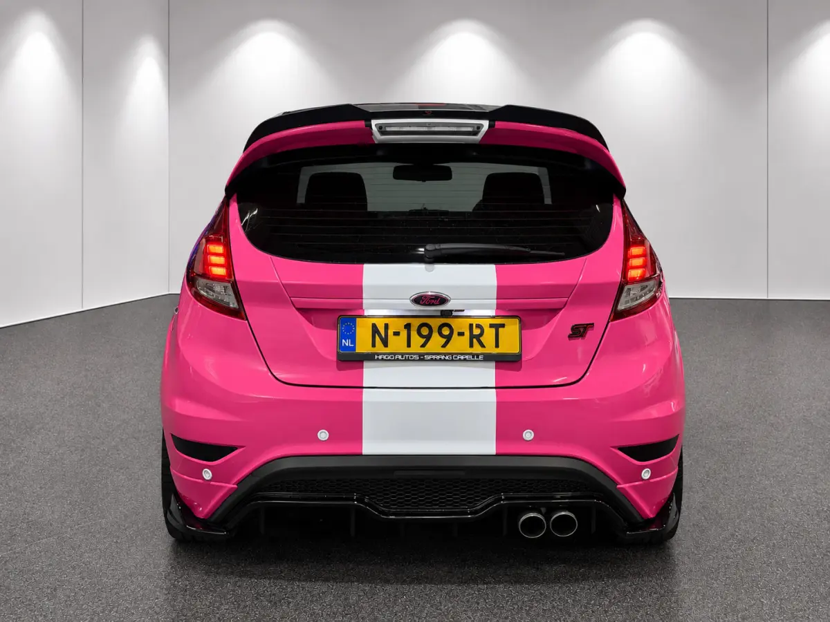 1.6 ST2 LED/NAVI/CRUISE/RECARO/MAXTON/MILTEK/CAMERA/PDC/DISTR+W-POMP-VV/STOELVERWARMING