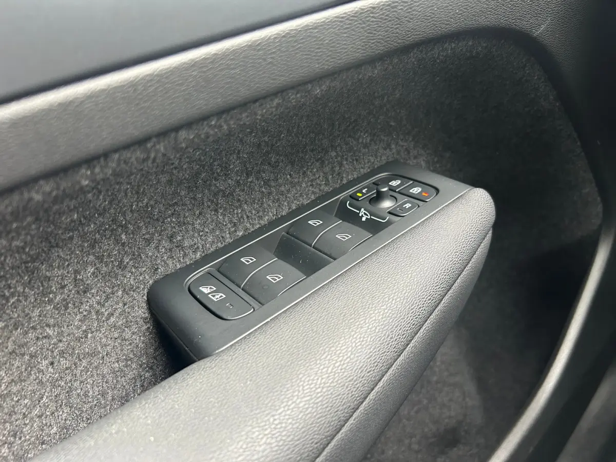 1.5 T4 Plug-in hybrid Core Bright | Apple Carplay/Android Auto|telefoonintegratie premium | Audio installatie | Cruise control