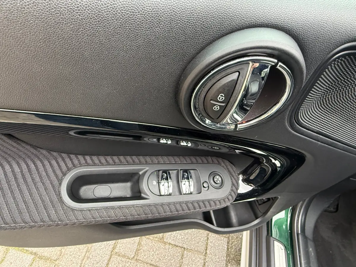 1.5 Cooper Chili, Stoelverwarming,Sfeerverlichting,Navigatie,Parkeersensoren