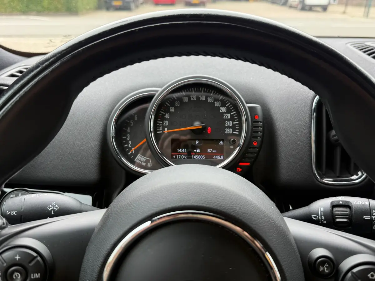 1.5 Cooper Chili, Stoelverwarming,Sfeerverlichting,Navigatie,Parkeersensoren