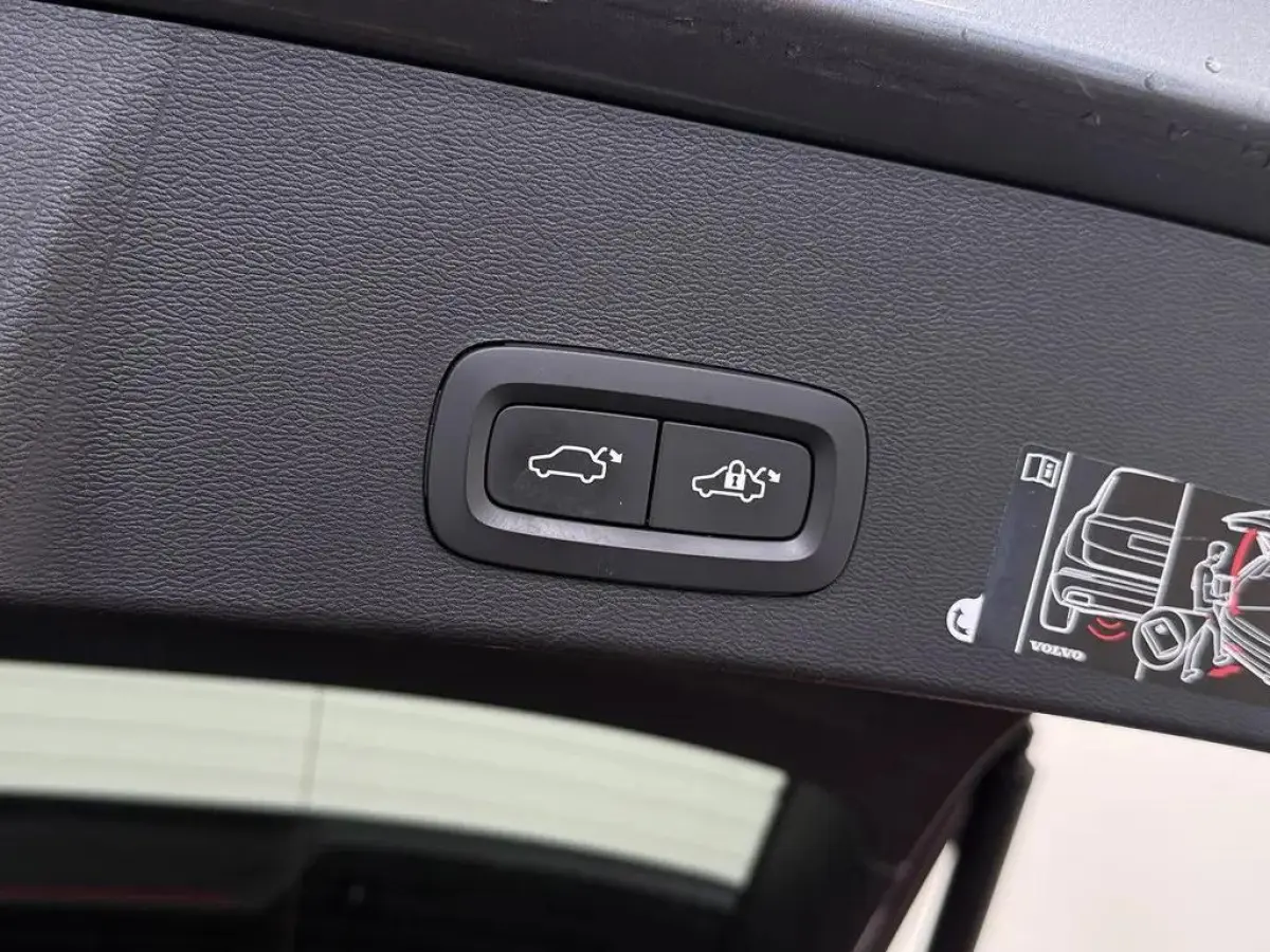 2.0 T4 R-Design Pano Leer Autopilot Camera Trekh. NAP