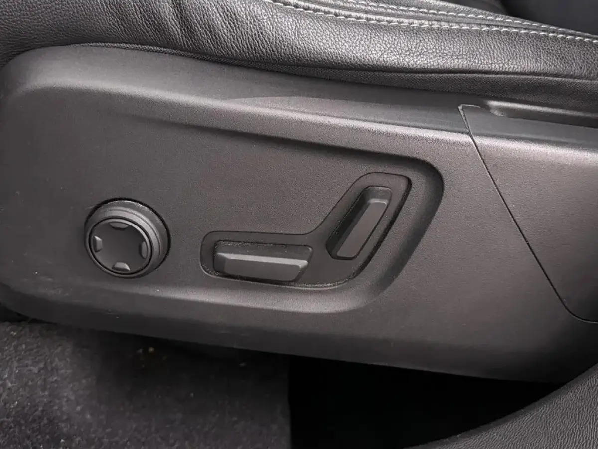 2.0 T4 R-Design Pano Leer Autopilot Camera Trekh. NAP