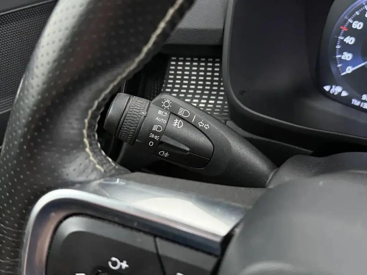 2.0 T4 R-Design Pano Leer Autopilot Camera Trekh. NAP