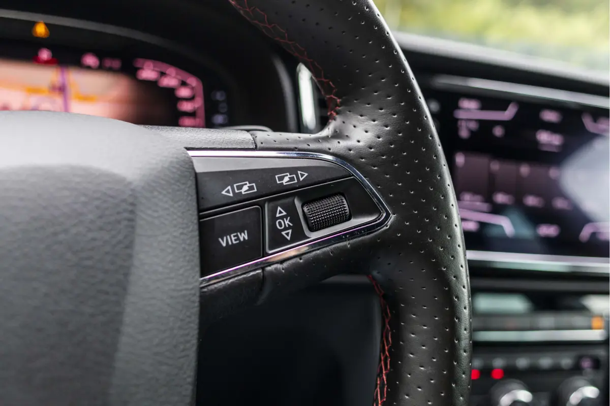 1.5 TSI FR Business Intense