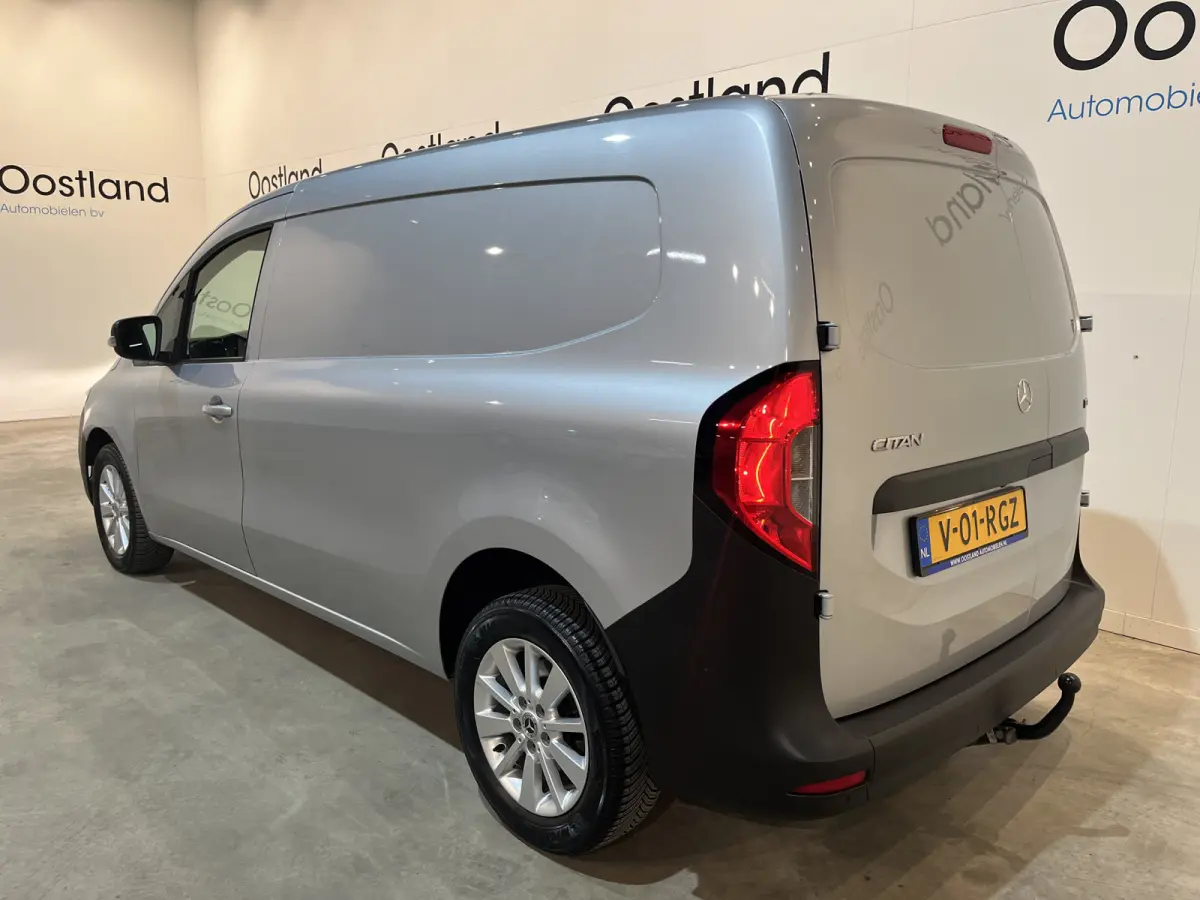 113 L2 Pro Automaat Benzine / Euro 6 / Airco / CarPlay / Cruise Control / Camera / Trekhaak / LMV / 14.000 KM !!