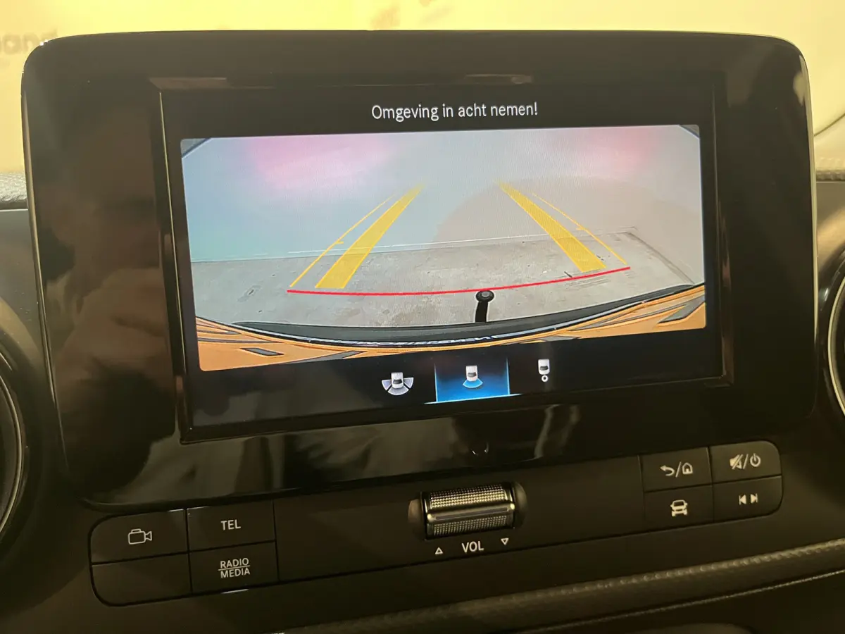 113 L2 Pro Automaat Benzine / Euro 6 / Airco / CarPlay / Cruise Control / Camera / Trekhaak / LMV / 14.000 KM !!