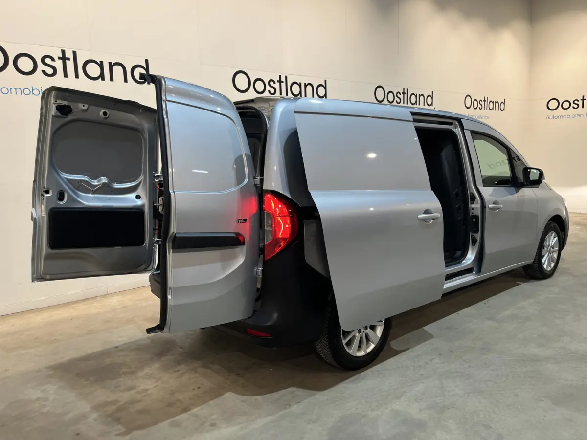 113 L2 Pro Automaat Benzine / Euro 6 / Airco / CarPlay / Cruise Control / Camera / Trekhaak / LMV / 14.000 KM !!