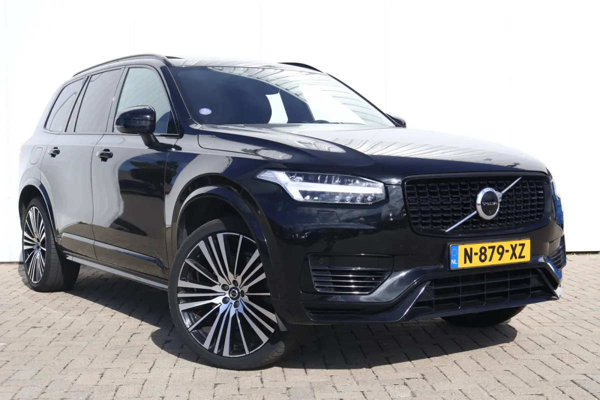 2.0 T8 Recharge AWD R-Design | VolvoSelekt | Bowers&Wilkins | Luchtvering | 22'' | Black