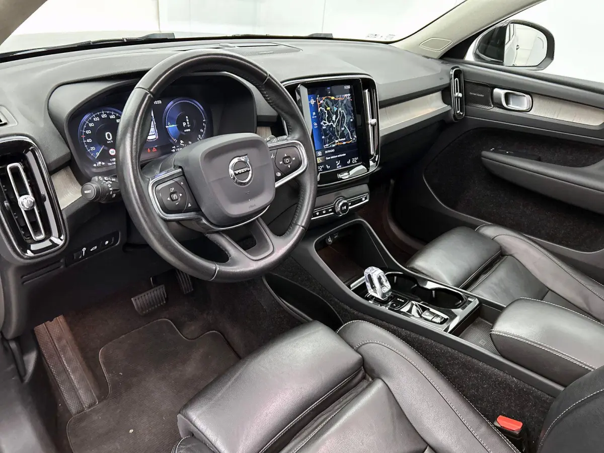 1.5 T5 Inscription Expression PANO | 360 CAMERA | HARMAN KARDON | TREKHAAK