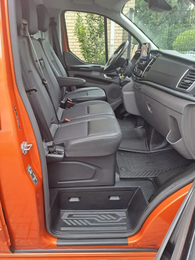 320 2.0 TDCI L1H1 Sport