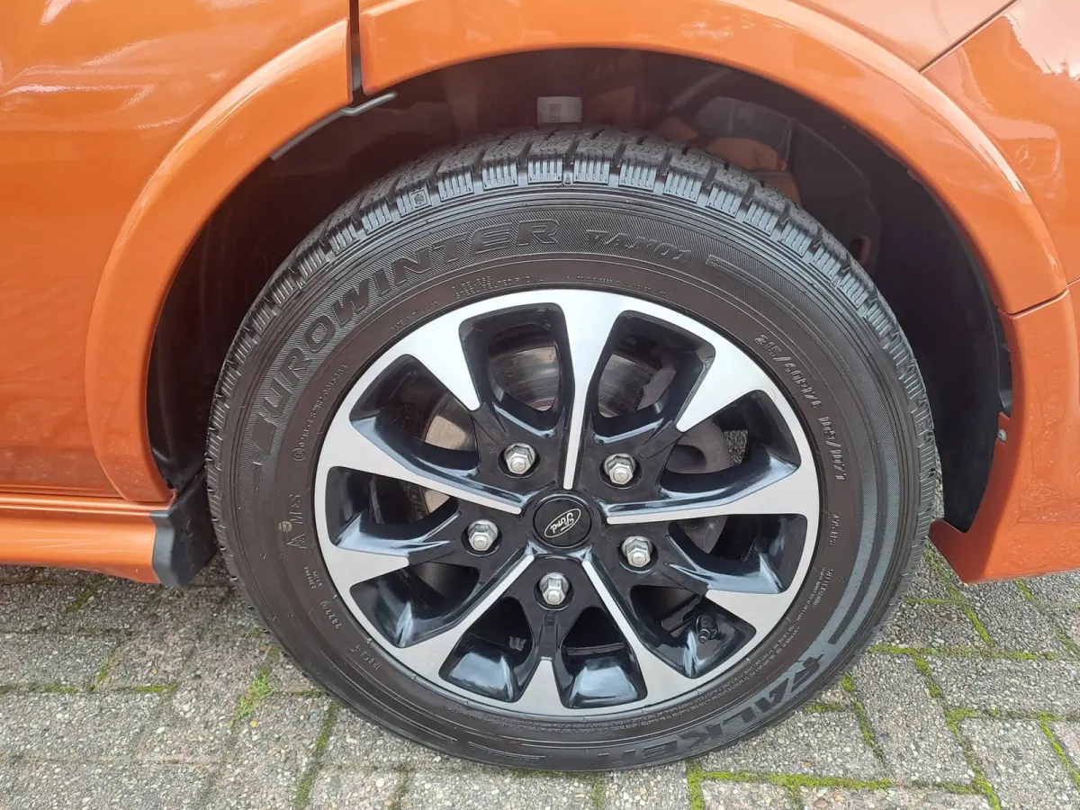320 2.0 TDCI L1H1 Sport