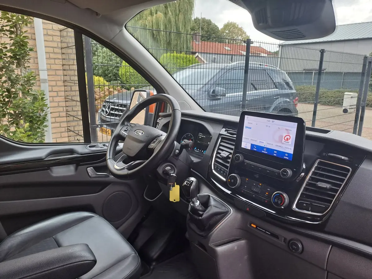 320 2.0 TDCI L1H1 Sport