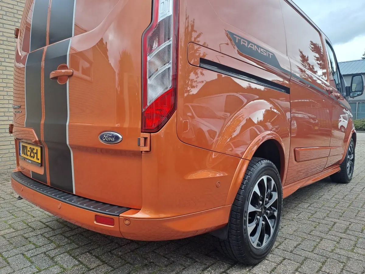 320 2.0 TDCI L1H1 Sport