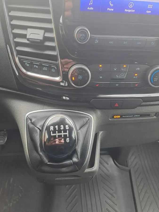 320 2.0 TDCI L1H1 Sport