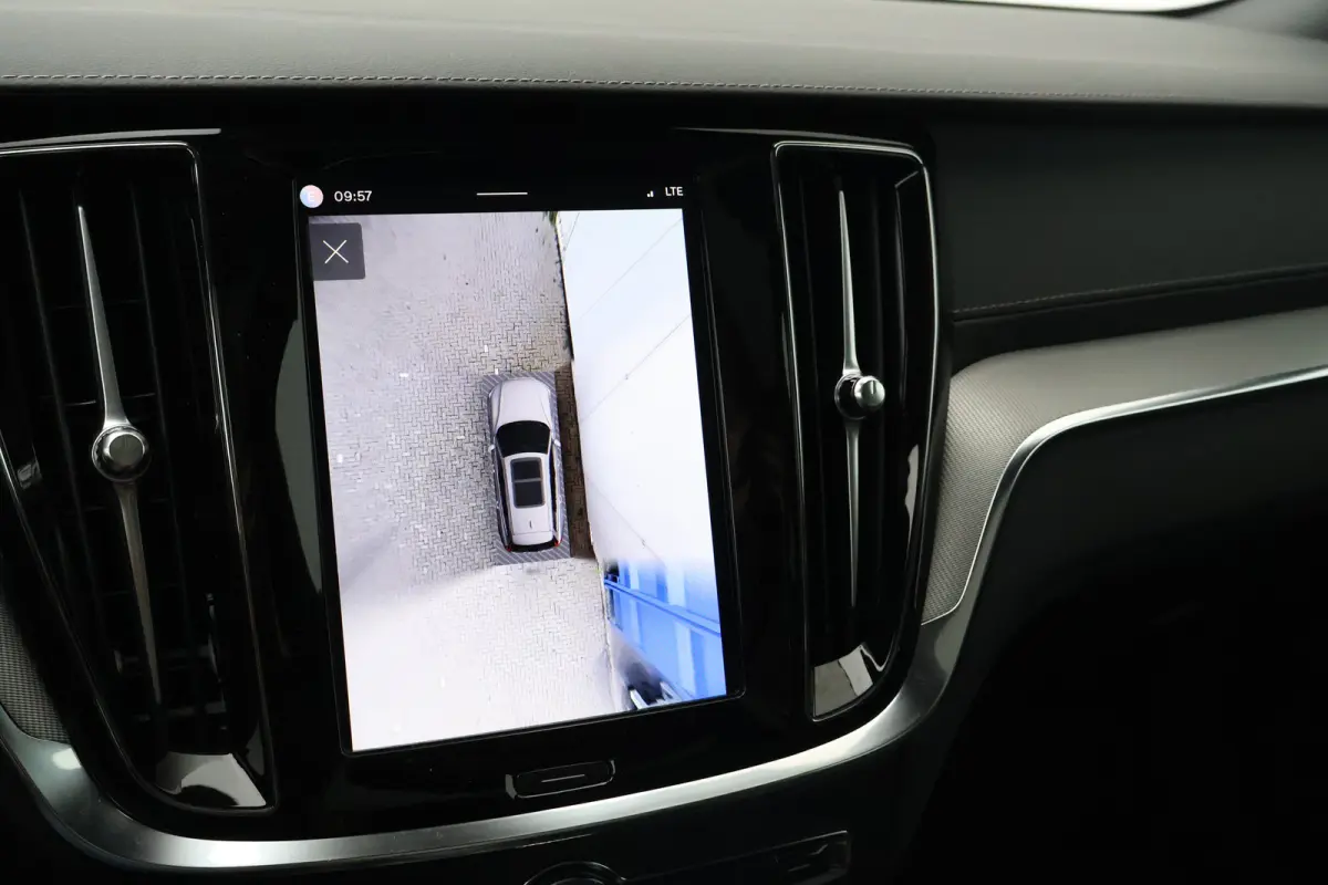 2.0 T6 Plug-in hybrid AWD Ultra Dark | Trekhaak | Harman Kardon | Pano |