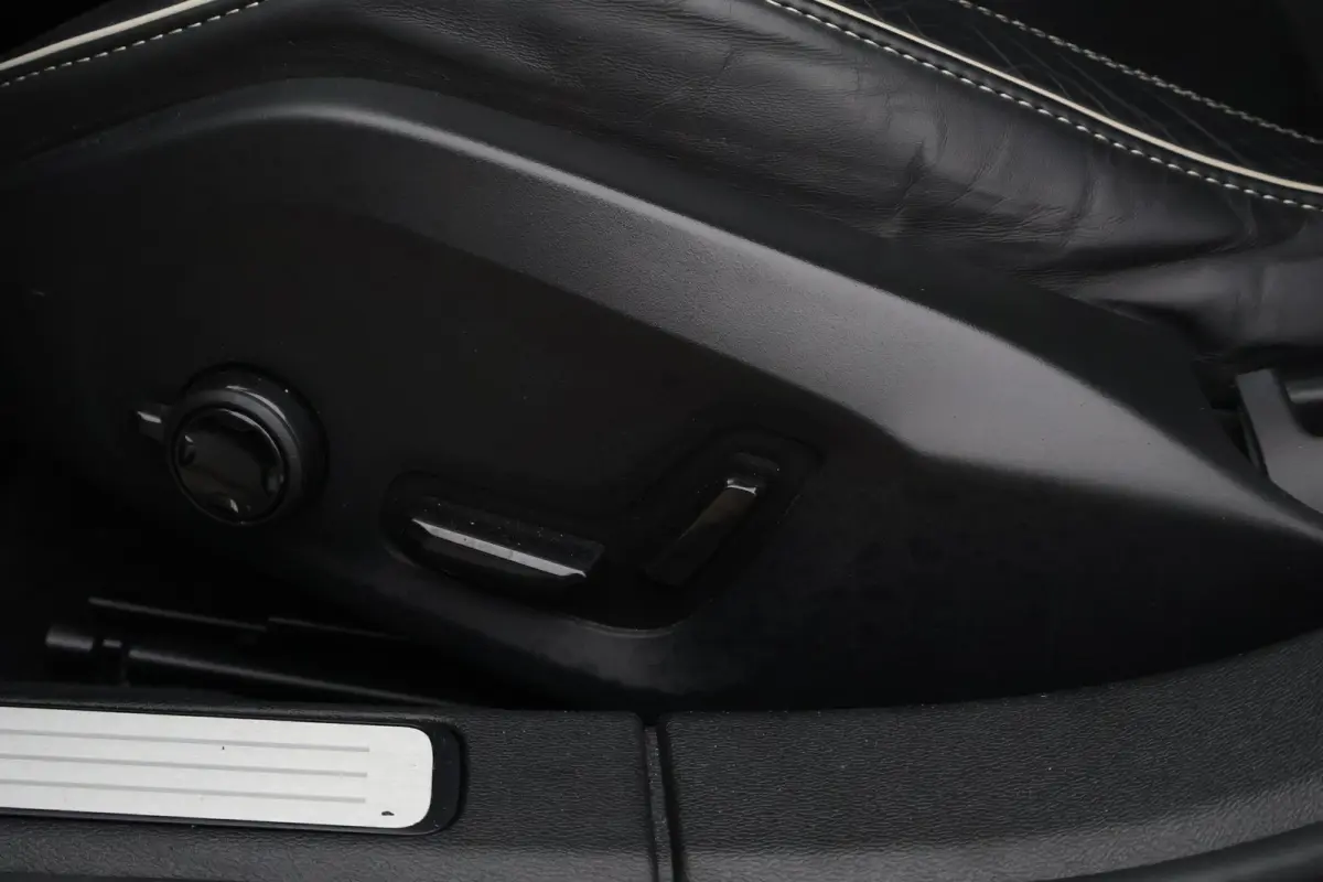 2.0 T6 Plug-in hybrid AWD Ultra Dark | Trekhaak | Harman Kardon | Pano |