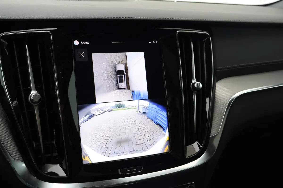 2.0 T6 Plug-in hybrid AWD Ultra Dark | Trekhaak | Harman Kardon | Pano |