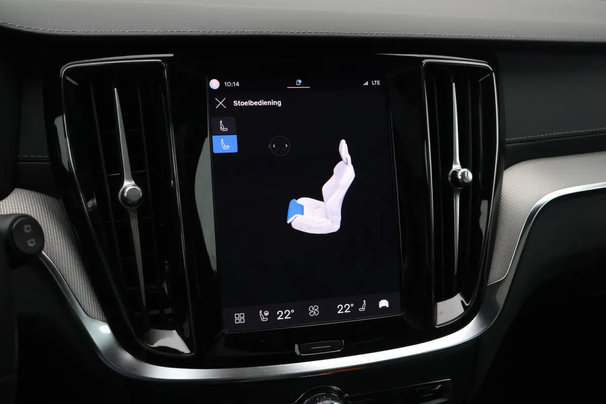 2.0 T6 Plug-in hybrid AWD Ultra Dark | Trekhaak | Harman Kardon | Pano |