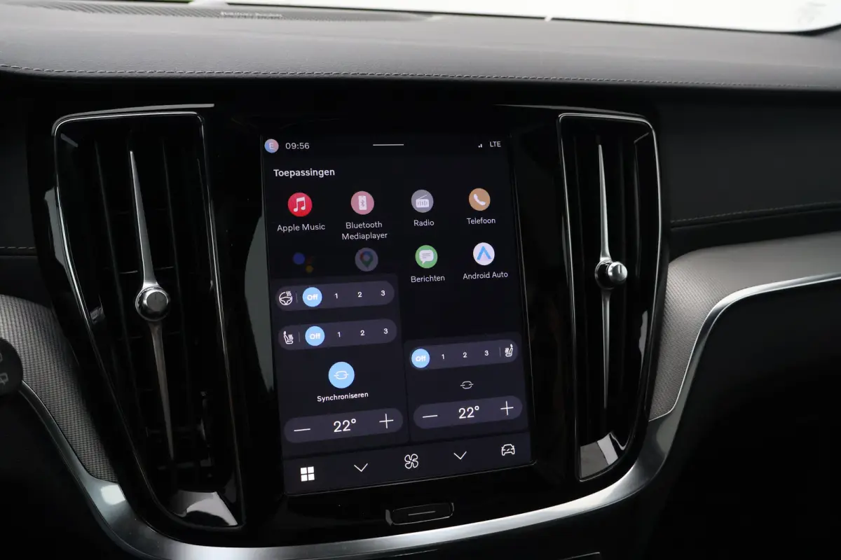 2.0 T6 Plug-in hybrid AWD Ultra Dark | Trekhaak | Harman Kardon | Pano |