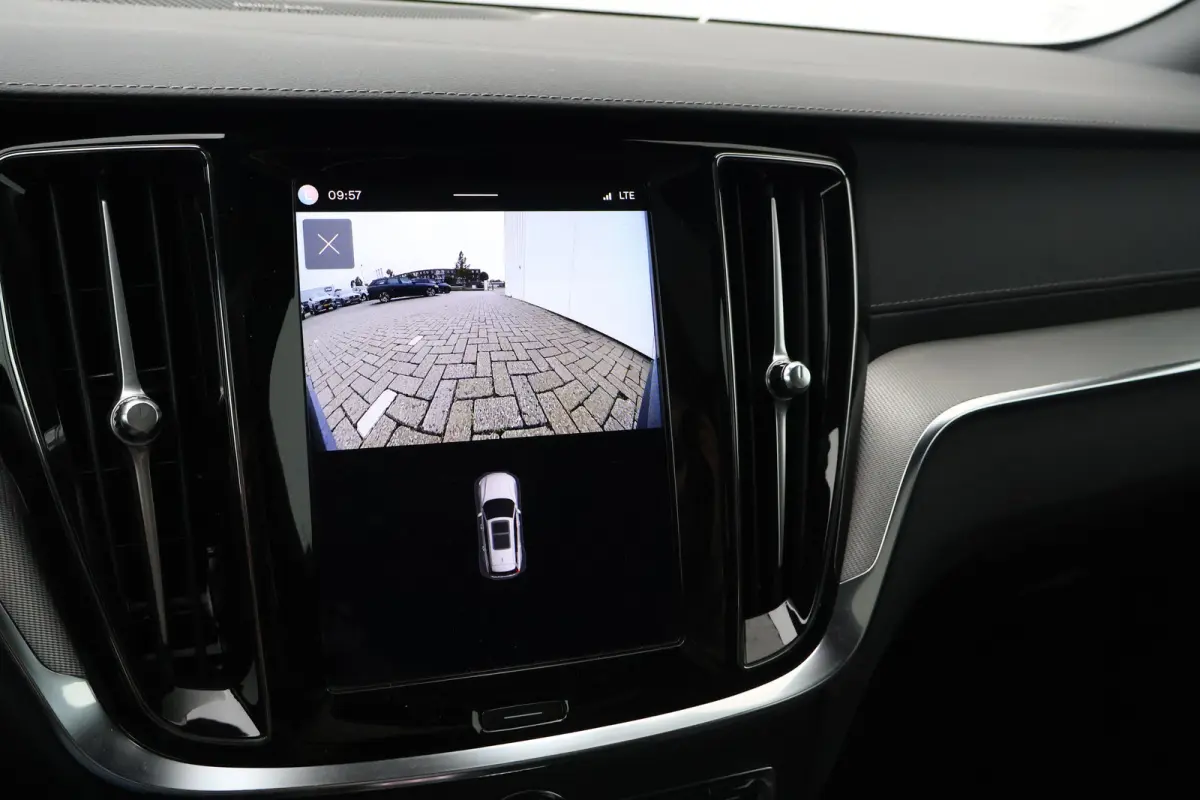 2.0 T6 Plug-in hybrid AWD Ultra Dark | Trekhaak | Harman Kardon | Pano |