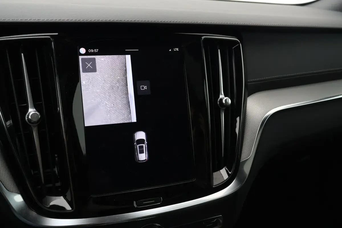 2.0 T6 Plug-in hybrid AWD Ultra Dark | Trekhaak | Harman Kardon | Pano |