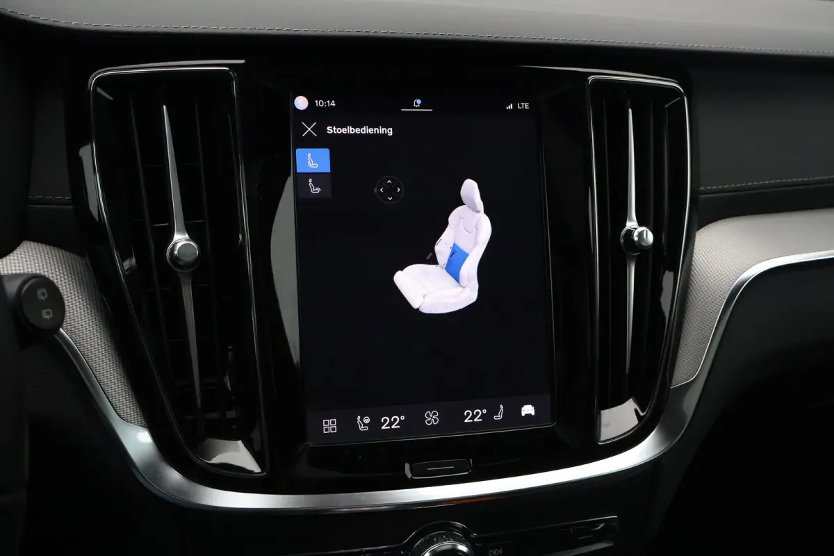 2.0 T6 Plug-in hybrid AWD Ultra Dark | Trekhaak | Harman Kardon | Pano |