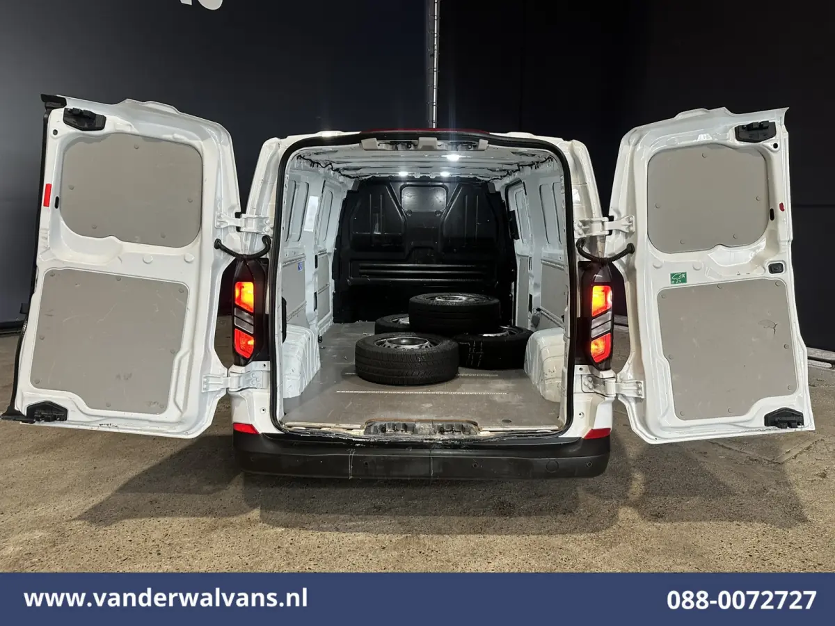 2.0 TDCI 111pk L2H1 Euro6 Airco | Camera | Navigatie | LED | Apple Carplay | Cruisecontrol Android Auto, Verwarmde voorruit, Stoelverwarming, Parkeersensoren, Bijrijdersbank