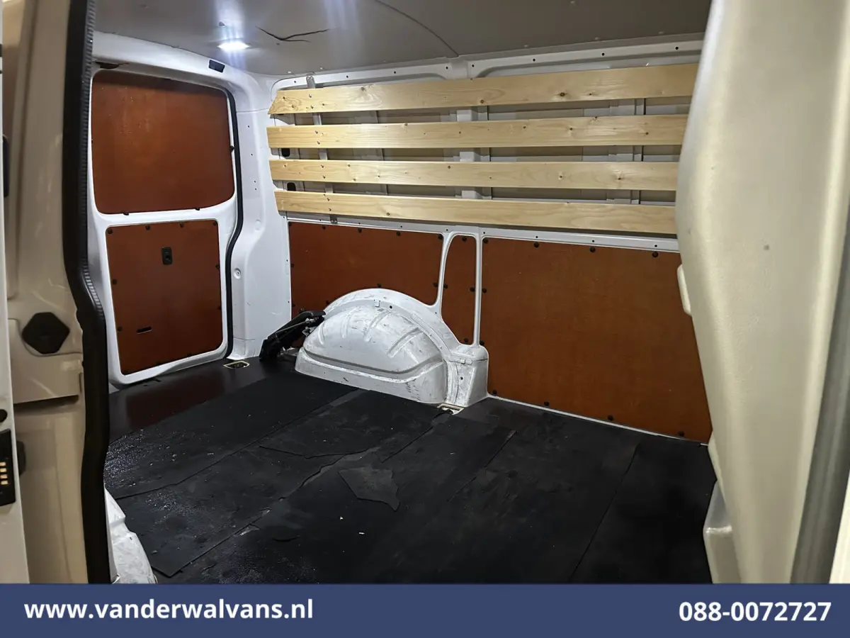 2.0 TDI 111pk L1H1 Euro6 Airco | Navigatie | LM Velgen | Cruisecontrol | Apple Carplay Parkeersensoren
