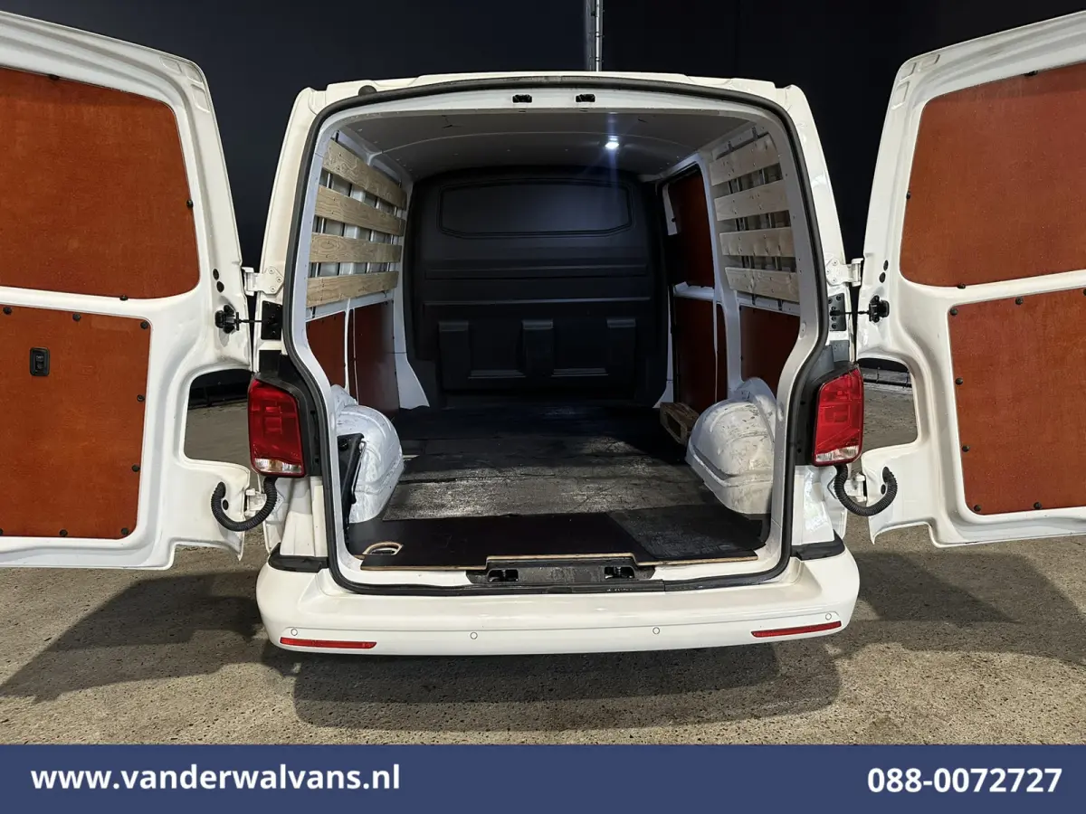 2.0 TDI 111pk L1H1 Euro6 Airco | Navigatie | LM Velgen | Cruisecontrol | Apple Carplay Parkeersensoren