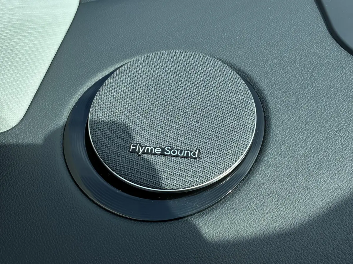 1.5 Max+ / 29,8 kWh / 136KM WLTP / max 1055KM Actieradius / PHEV / Plug-in / Fabrieksgarantie t/m 07-2034 / Stoelverwarming voor en achter / Stoelmassage / Schuif-kantel dak / Stoelventilati