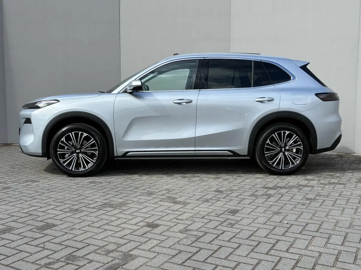 1.5 Max+ / 29,8 kWh / 136KM WLTP / max 1055KM Actieradius / PHEV / Plug-in / Fabrieksgarantie t/m 07-2034 / Stoelverwarming voor en achter / Stoelmassage / Schuif-kantel dak / Stoelventilati